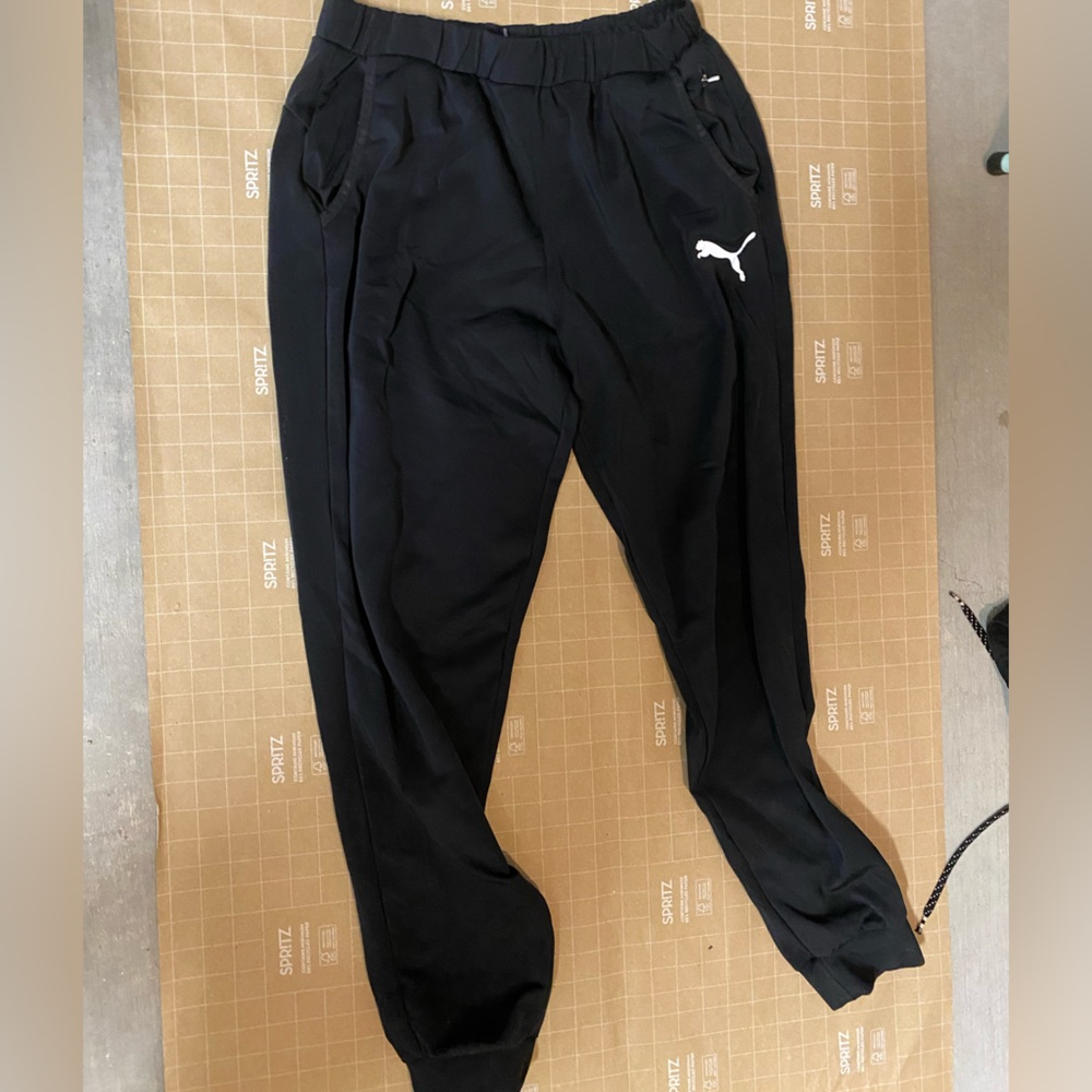 Puma men’s medium joggers